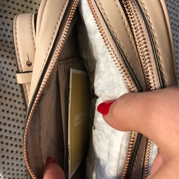 NWT! Michael Kors Holiday Crossbody Purse - Picture 12 of 13